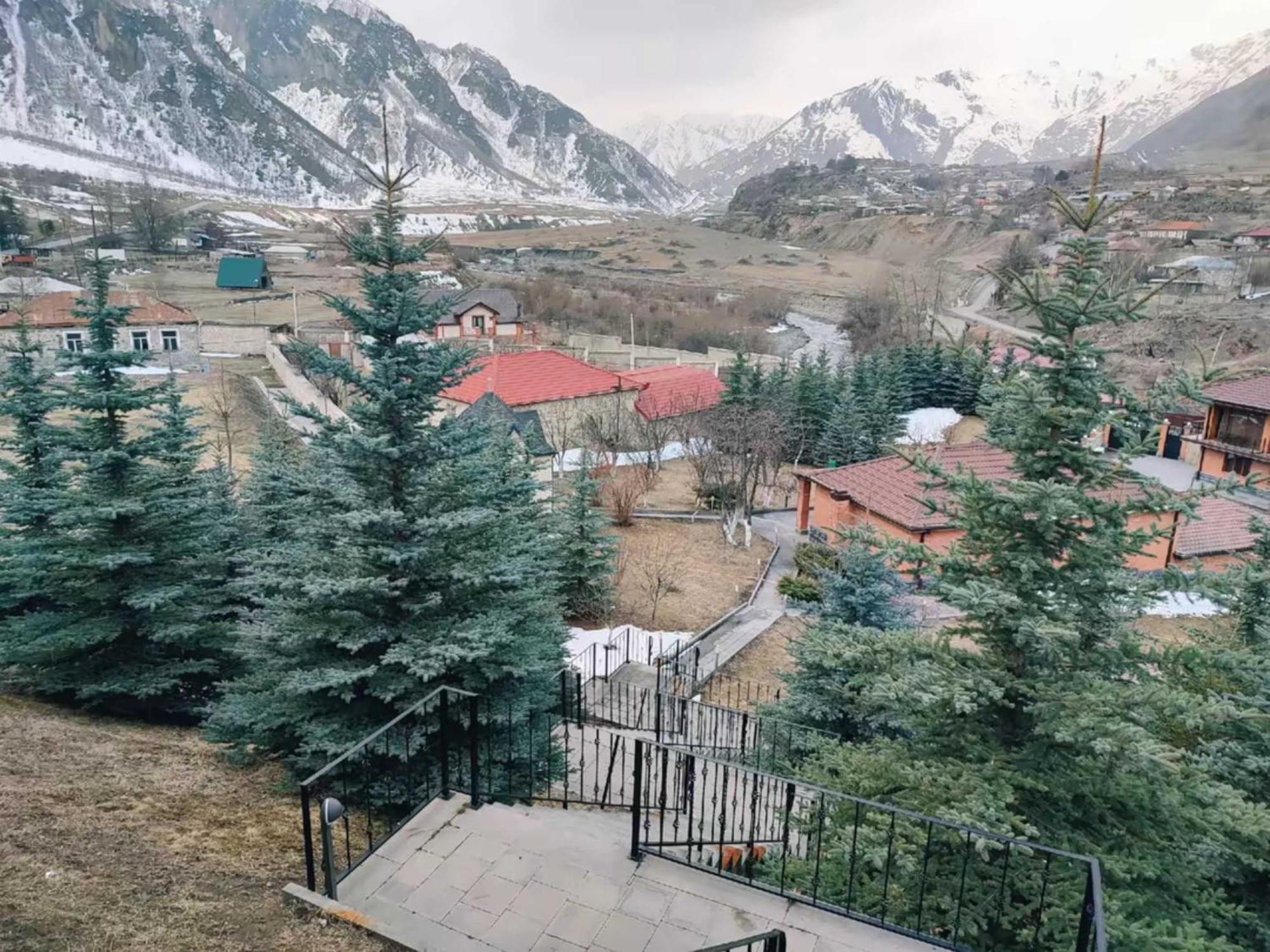Vardisubani Villa 卡兹贝吉 外观 照片