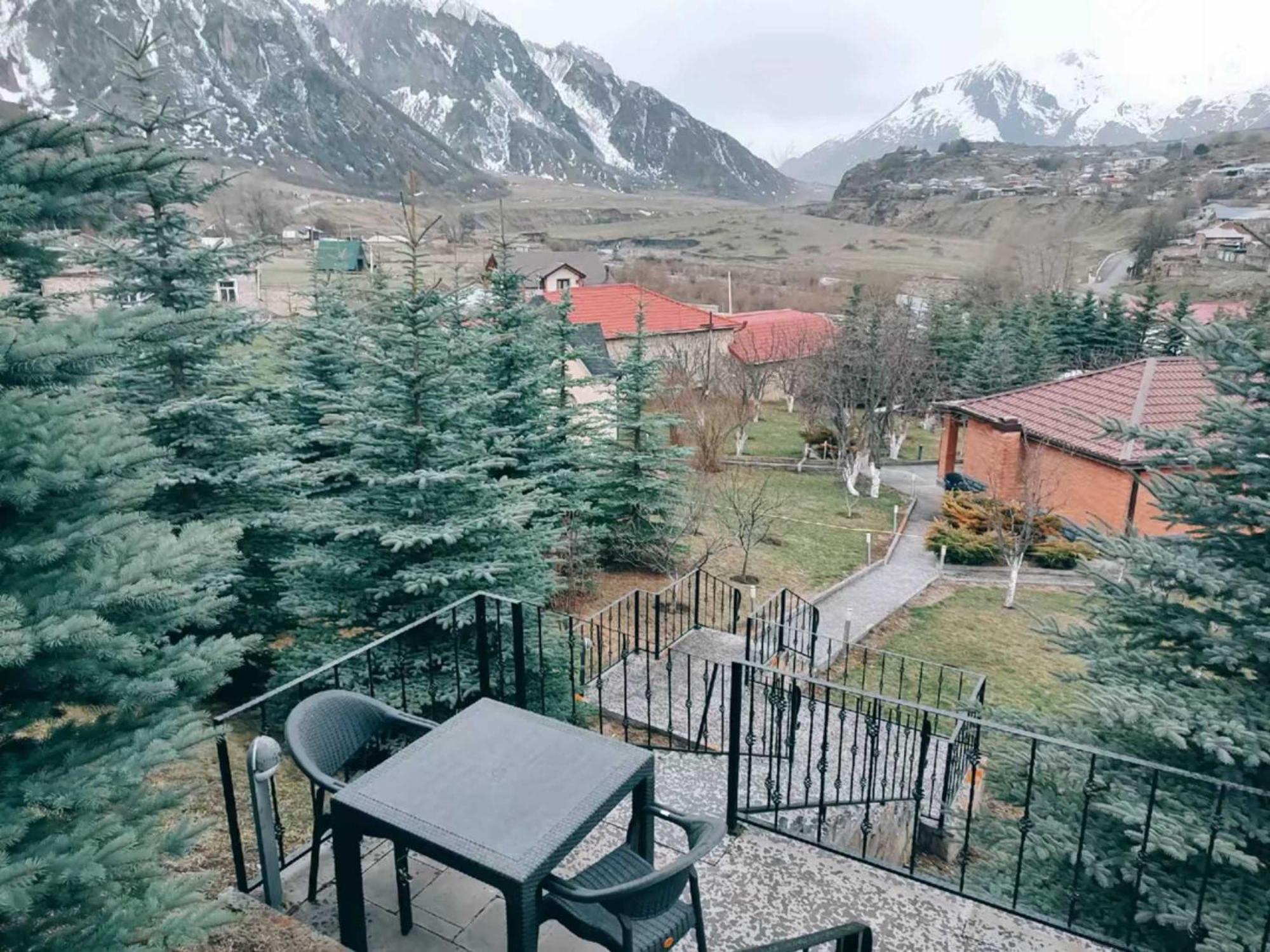 Vardisubani Villa 卡兹贝吉 外观 照片