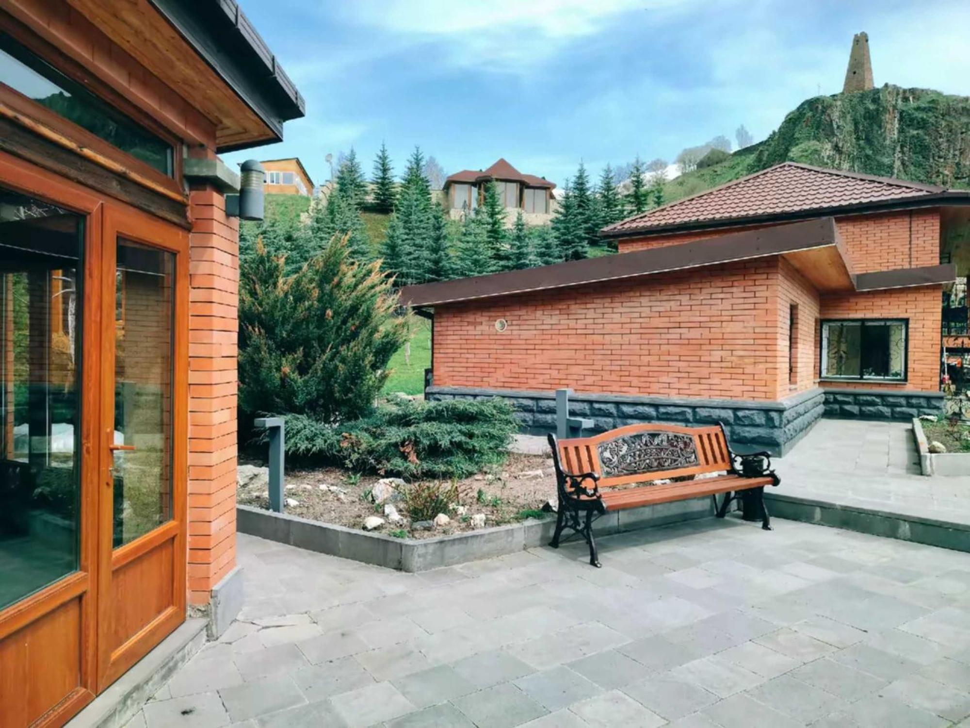 Vardisubani Villa 卡兹贝吉 外观 照片